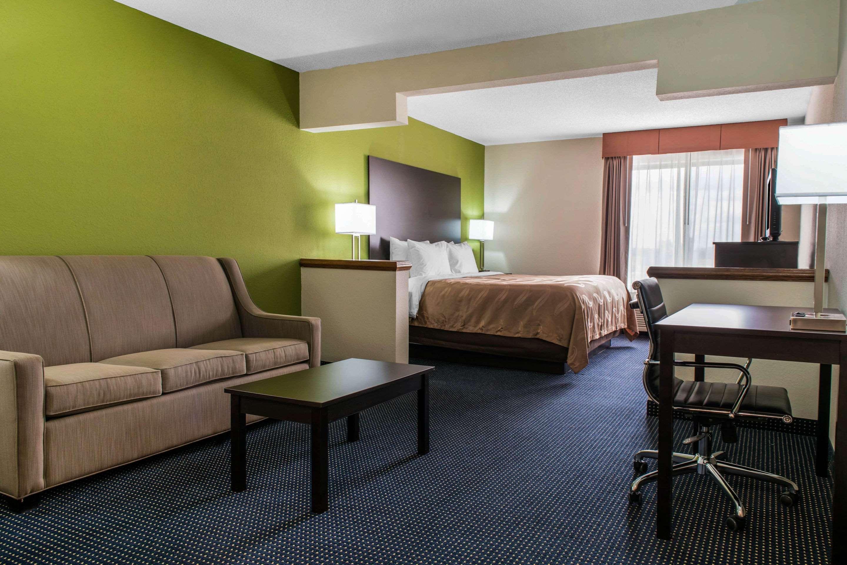 Quality Inn & Suites Anderson I-69 Екстериор снимка