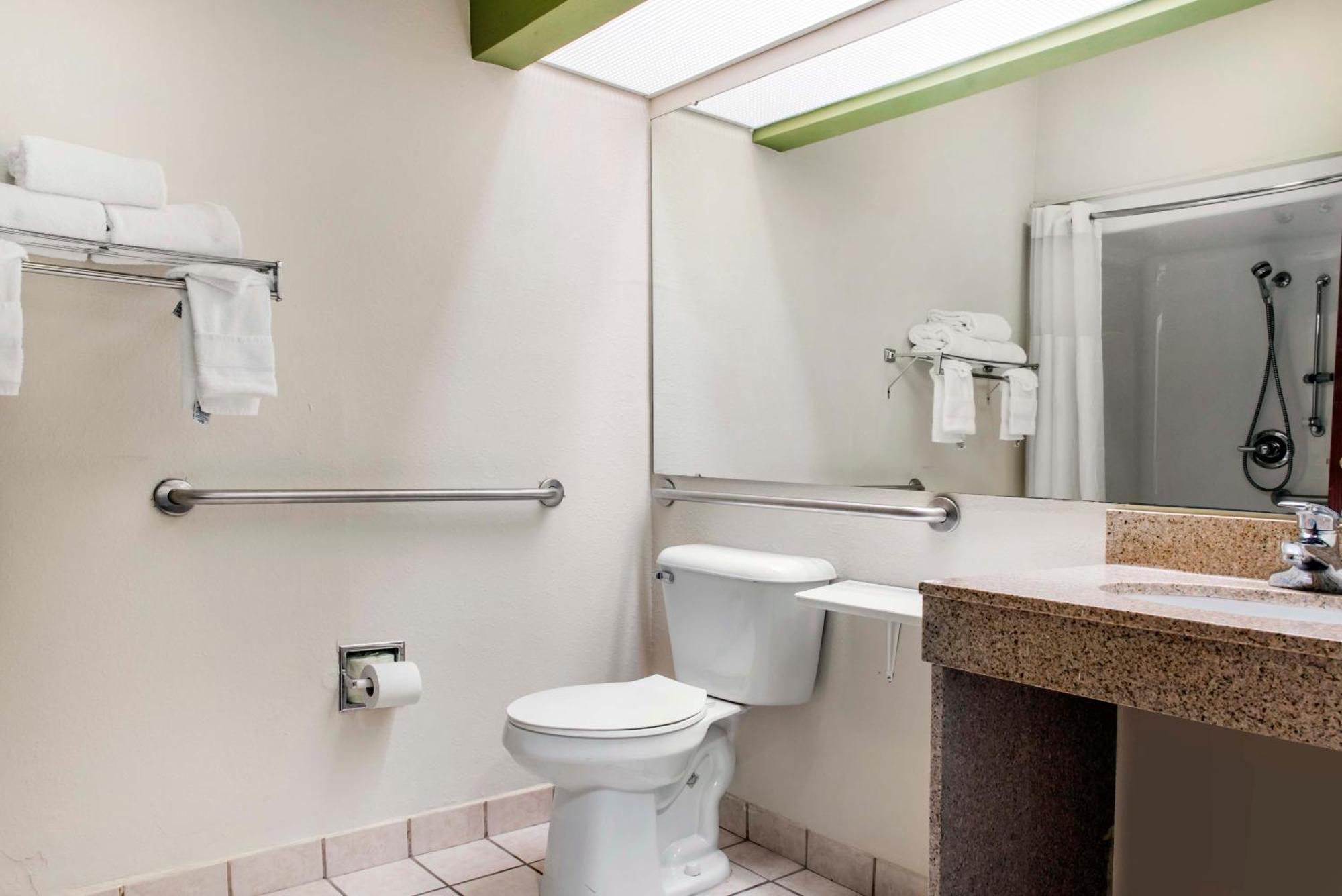 Quality Inn & Suites Anderson I-69 Екстериор снимка