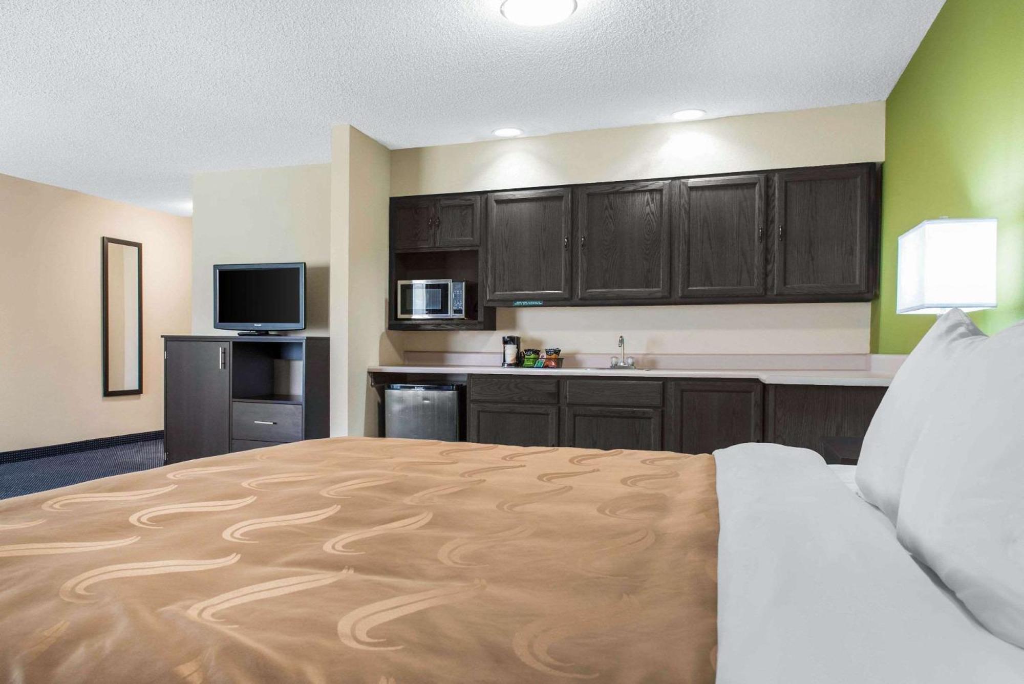 Quality Inn & Suites Anderson I-69 Екстериор снимка