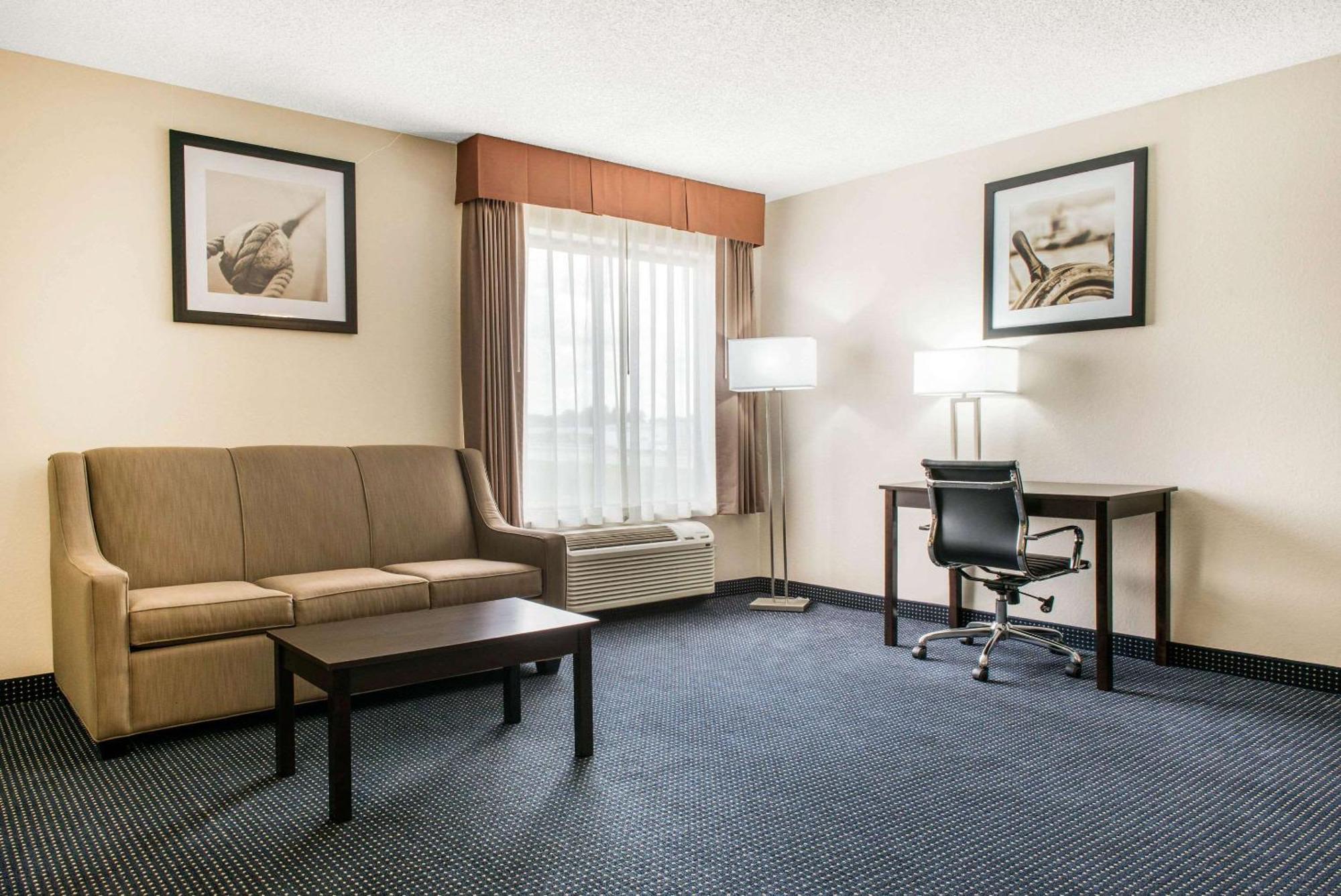 Quality Inn & Suites Anderson I-69 Екстериор снимка