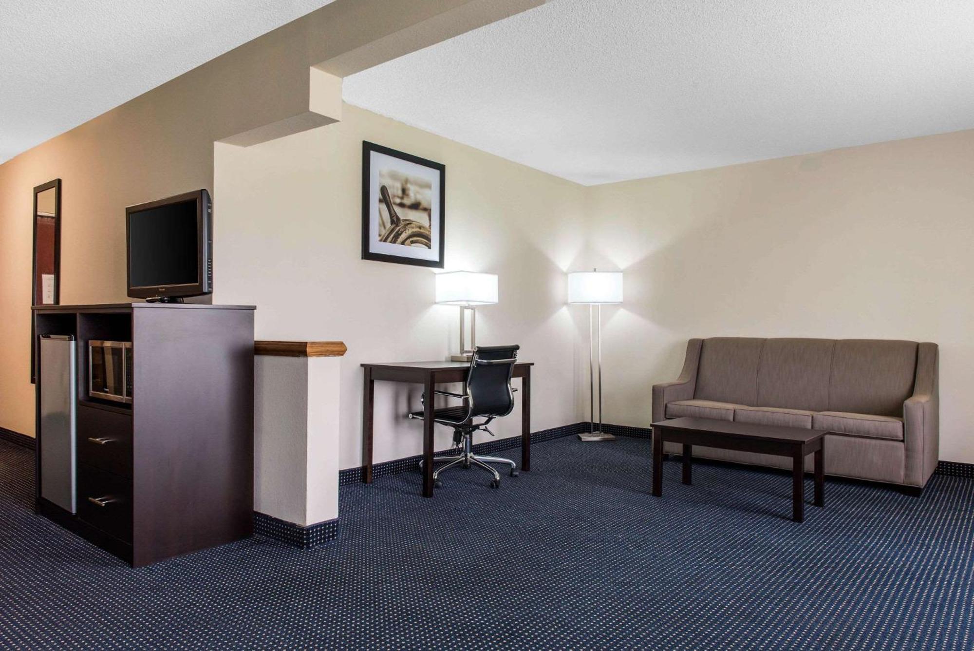 Quality Inn & Suites Anderson I-69 Екстериор снимка